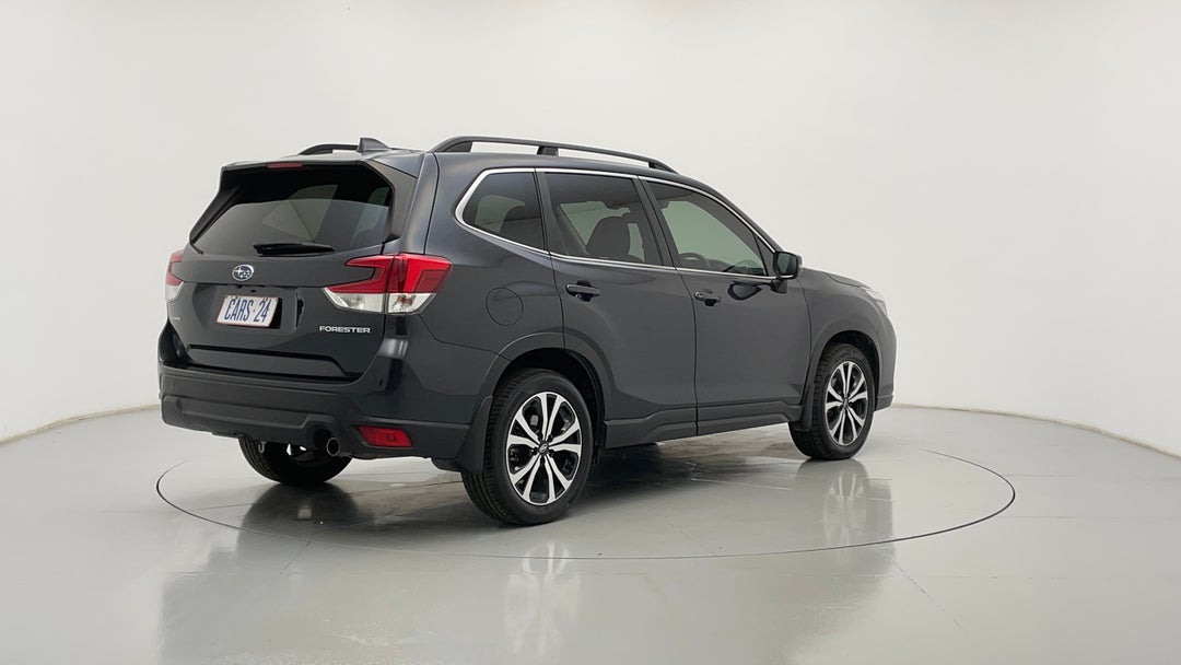 2018 Subaru Forester 2.5i Premium (awd), Automatic, 101609 km, Right Back Diagonal (45- Degree) View