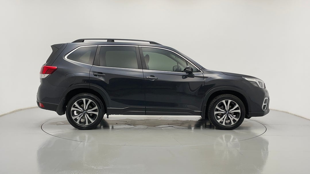 2018 Subaru Forester 2.5i Premium (awd), Automatic, 101609 km, Right Side View