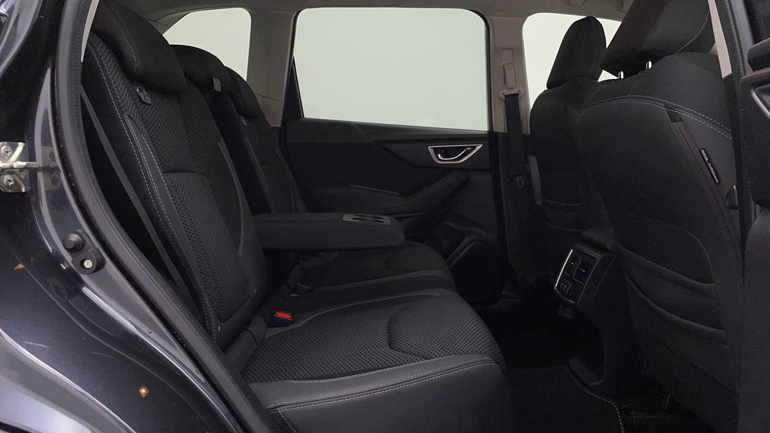 2018 Subaru Forester 2.5i Premium (awd), Automatic, 101609 km, Right Side Rear Door Cabin View