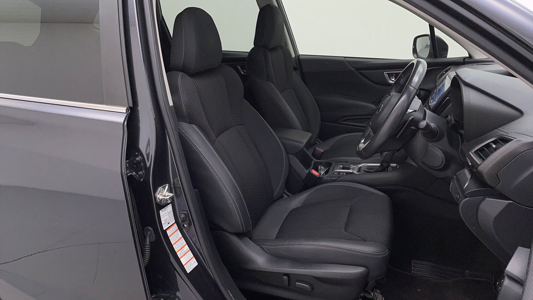 2018 Subaru Forester 2.5i Premium (awd), Automatic, 101609 km, Right Side Front Door Cabin View