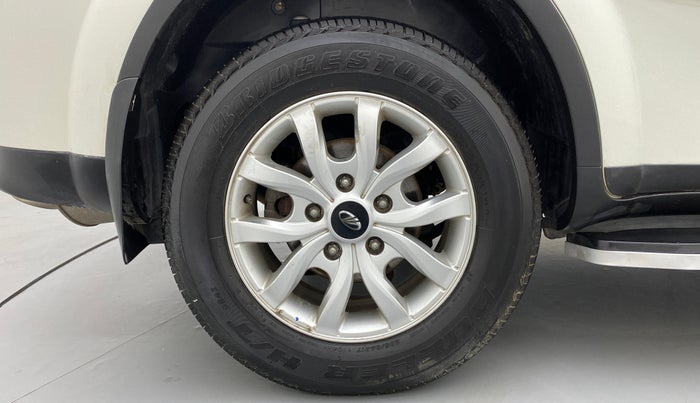 2018 Mahindra XUV500 W9, Diesel, Manual, 47,899 km, Right Rear Wheel