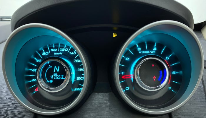 2018 Mahindra XUV500 W9, Diesel, Manual, 47,899 km, Odometer Image