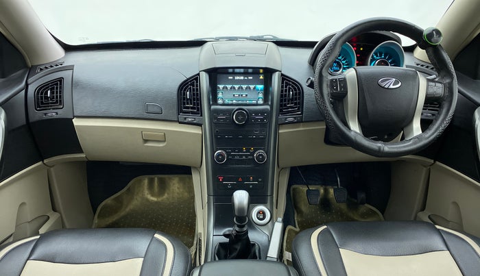 2018 Mahindra XUV500 W9, Diesel, Manual, 47,899 km, Dashboard