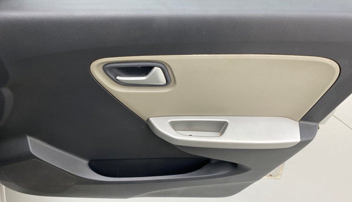 2016 Maruti Alto K10 VXI P, Petrol, Manual, 40,181 km, Driver Side Door Panels Control