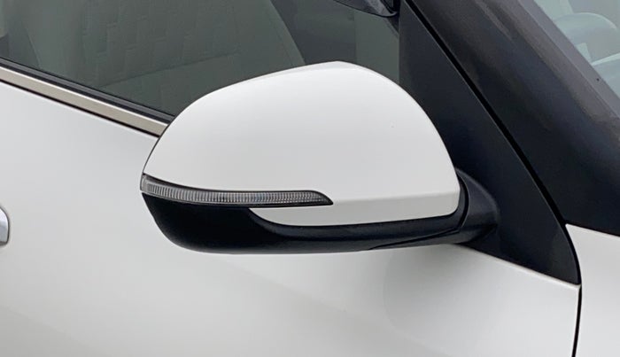 2021 KIA SELTOS HTX IVT 1.5 PETROL, Petrol, Automatic, 27,041 km, Right rear-view mirror - Cover has minor damage