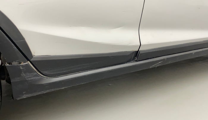 2018 Honda WR-V 1.5L I-DTEC S MT, Diesel, Manual, 51,837 km, Right running board - Minor scratches