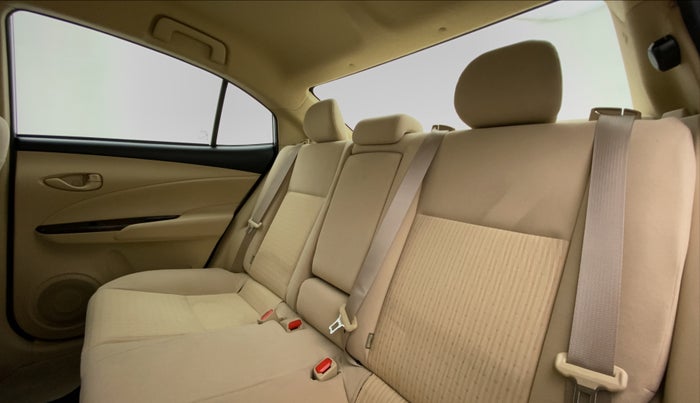 2018 Toyota YARIS J MT, Petrol, Manual, 16,251 km, Right Side Rear Door Cabin
