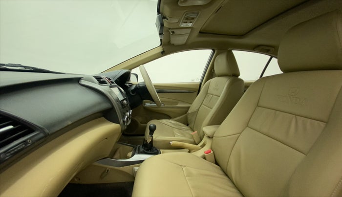 2013 Honda City 1.5L I-VTEC V MT SUNROOF, Petrol, Manual, 1,24,116 km, Right Side Front Door Cabin