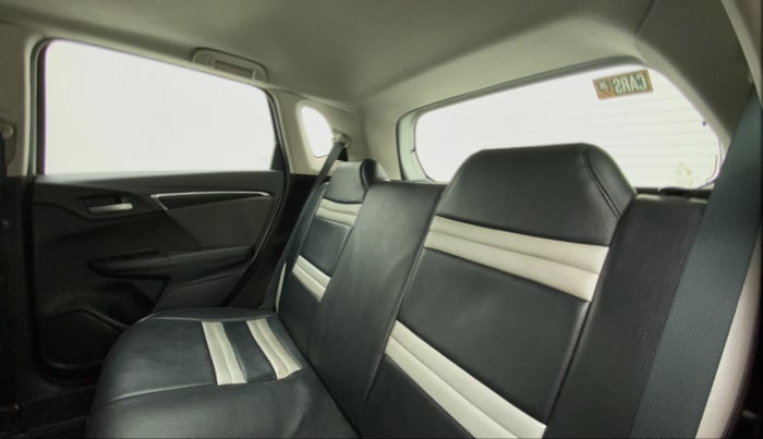 2017 Honda WR-V 1.5L I-DTEC VX MT, Diesel, Manual, 94,306 km, Right Side Rear Door Cabin