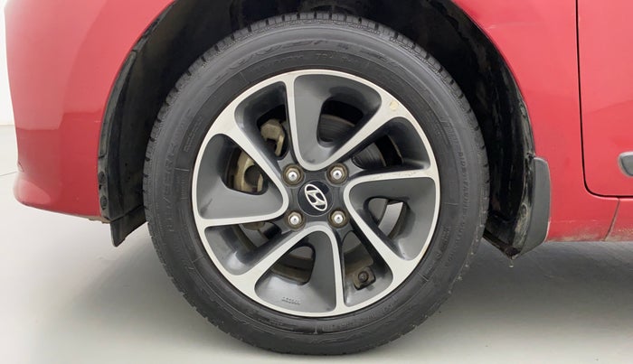2017 Hyundai Grand i10 SPORTZ (O) 1.2 AT VTVT, Petrol, Automatic, 29,962 km, Left Front Wheel