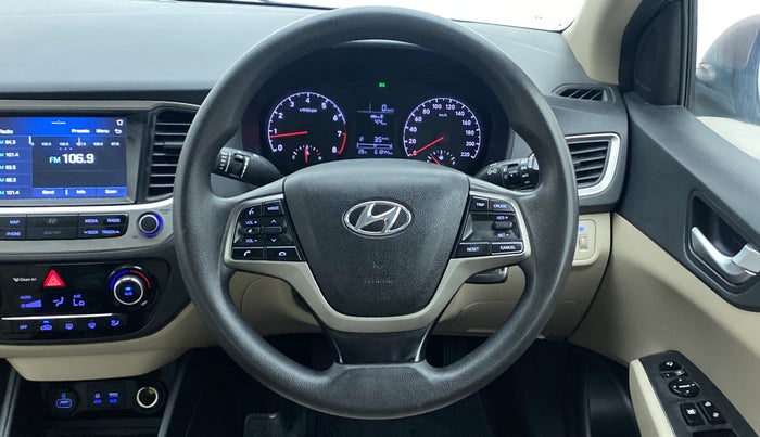 2017 Hyundai Verna 1.6 VTVT SX, Petrol, Manual, 61,844 km, Steering Wheel Close Up