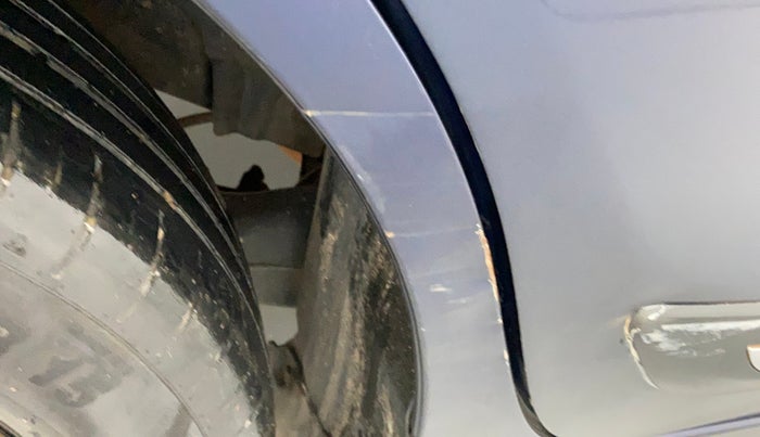 2018 Maruti Swift ZXI AMT, Petrol, Automatic, 1,06,179 km, Right quarter panel - Minor scratches