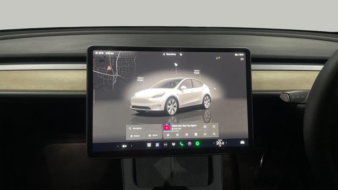 2023 Tesla Model Y Long Range, Automatic, 53446 km, Infotainment System