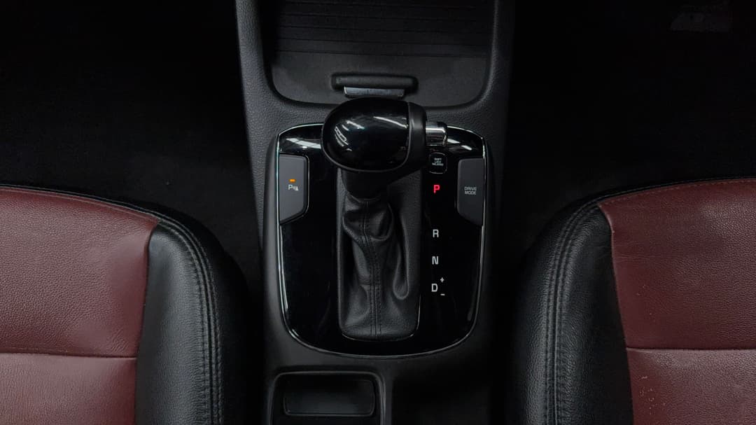 2018 Kia Cerato Sport, Automatic, 114489 km, Gear Lever 
