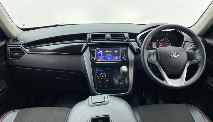 2018 Mahindra KUV 100 NXT K8 P 6 STR DUAL TONE, Petrol, Manual, 45,003 km, Dashboard