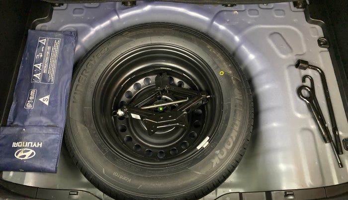 2020 Hyundai VENUE S MT 1.2 KAPPA, Petrol, Manual, 10,568 km, Spare Tyre
