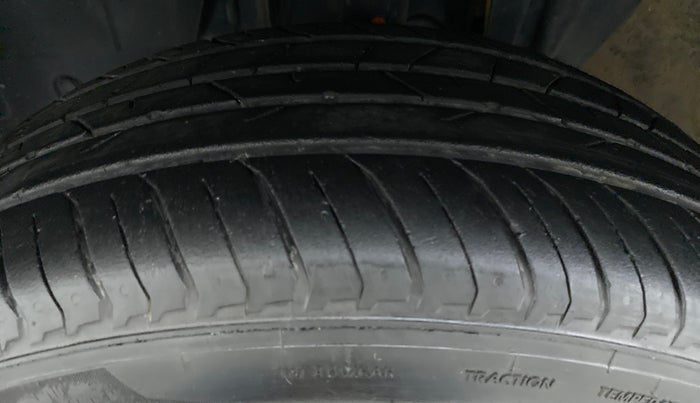 2021 Nissan MAGNITE XV MT PETROL, Petrol, Manual, 16,578 km, Left Front Tyre Tread