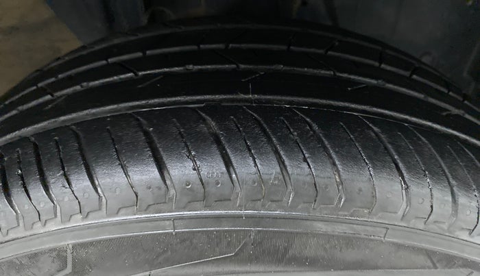 2021 Nissan MAGNITE XV MT PETROL, Petrol, Manual, 16,578 km, Right Front Tyre Tread