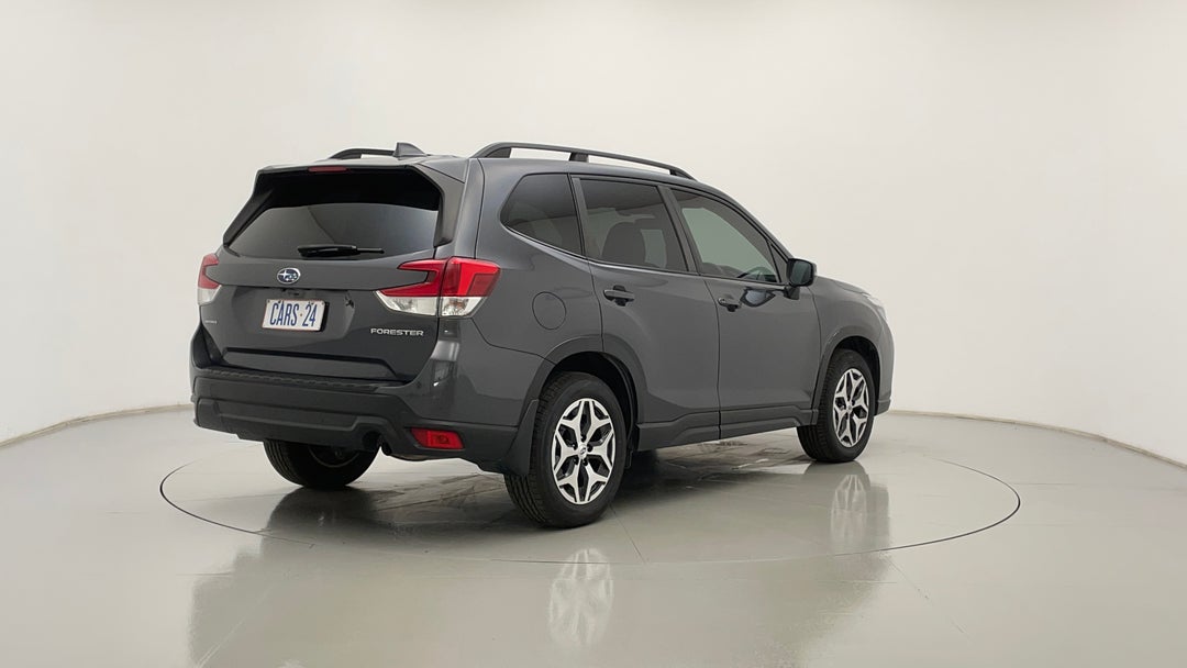 Right Back Diagonal (45- Degree) View