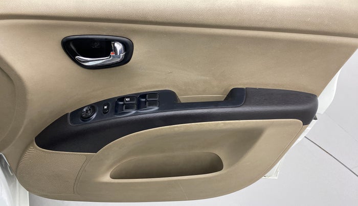 2011 Hyundai i10 MAGNA 1.2 KAPPA2, Petrol, Manual, 63,857 km, Driver Side Door Panels Control