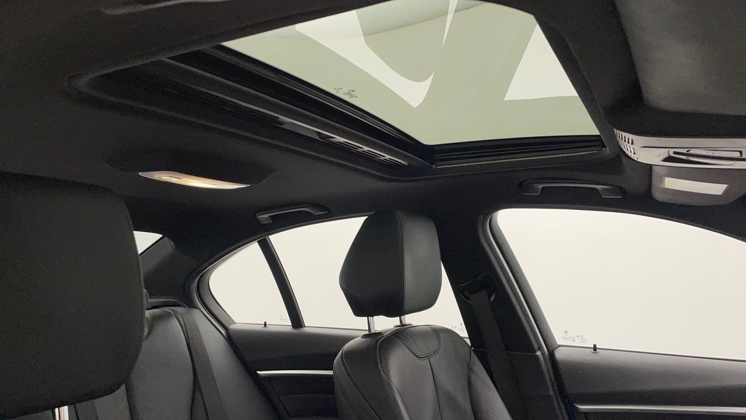 Interior Sunroof/Moonroof