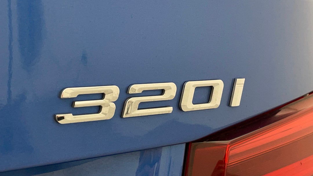 Badge (Boot Right Side)