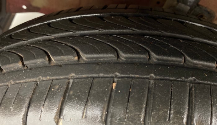 2016 Maruti Celerio VXI AGS, Petrol, Automatic, 45,124 km, Left Front Tyre Tread