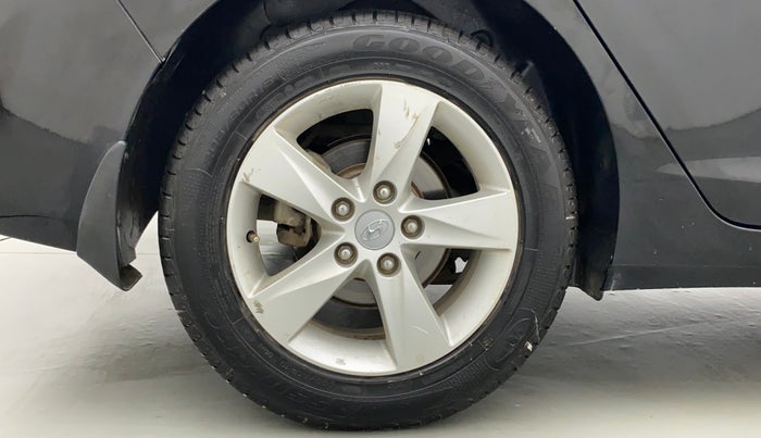 2013 Hyundai New Elantra SX 1.8 MT, Petrol, Manual, 69,400 km, Right Rear Wheel