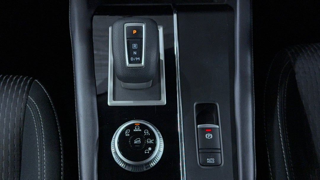 2023 Mitsubishi Outlander Es 5 Seat (2WD), Automatic, 55040 km, Gear Lever 