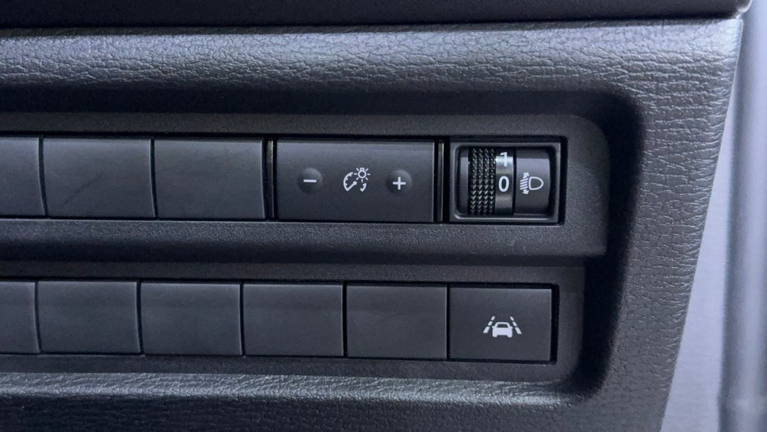 2023 Mitsubishi Outlander Es 5 Seat (2WD), Automatic, 55040 km, Utility Switches/Buttons