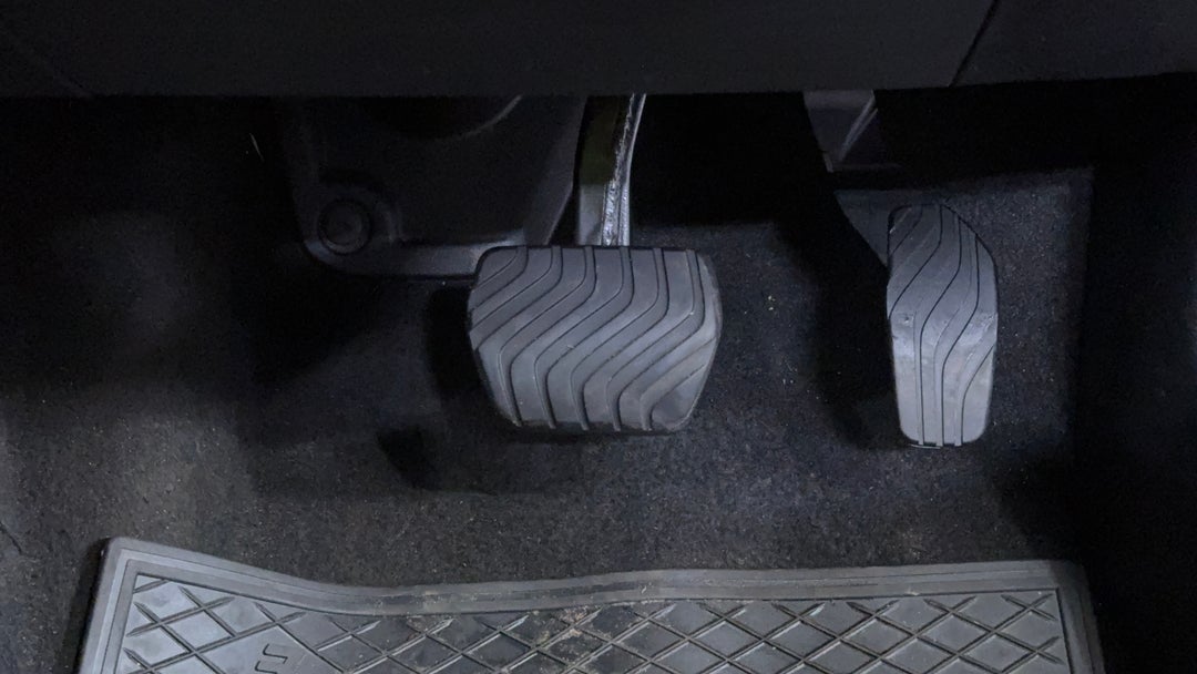 2023 Mitsubishi Outlander Es 5 Seat (2WD), Automatic, 55040 km, Pedals and Footmat