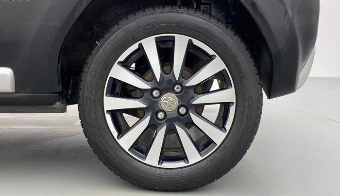 2015 Toyota Etios CROSS G, Petrol, Manual, 30,243 km, Left Rear Wheel