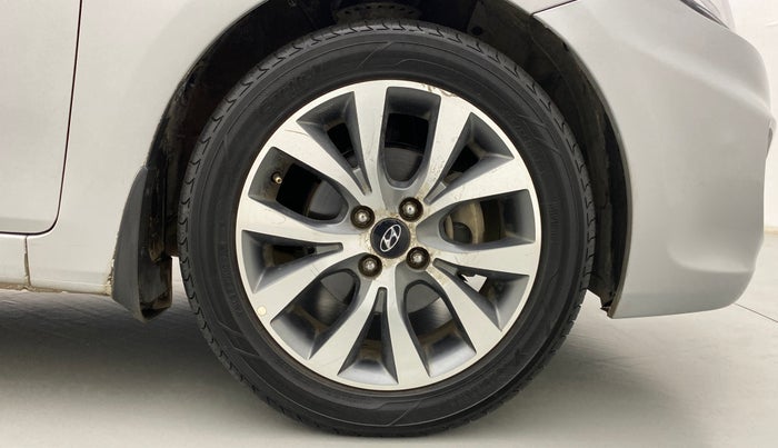 2014 Hyundai Verna FLUIDIC 1.6 SX CRDI OPT, Diesel, Manual, 62,347 km, Right Front Wheel