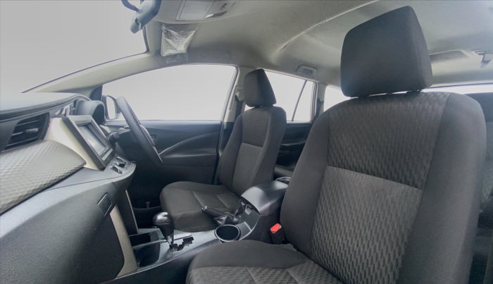2016 Toyota Innova Crysta 2.8 GX AT 8 STR, Diesel, Automatic, 2,15,116 km, Right Side Front Door Cabin