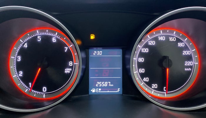 2019 Maruti Swift VXI, Petrol, Manual, 25,676 km, Odometer Image