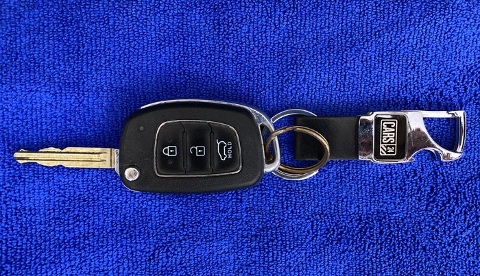 2021 Hyundai VENUE SX 1.0 TURBO, Petrol, Manual, 46,027 km, Key Close Up