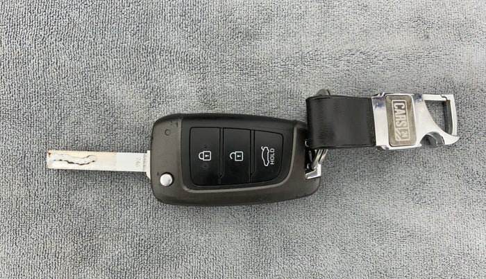 2018 Hyundai Verna 1.6 SX VTVT, Petrol, Manual, 25,995 km, Key Close Up