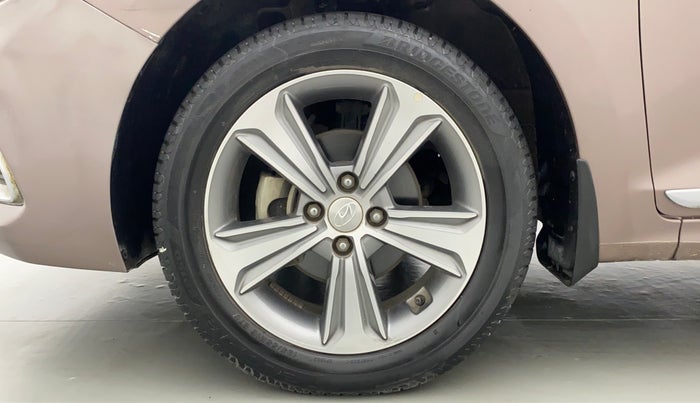 2018 Hyundai Verna 1.6 SX VTVT, Petrol, Manual, 25,995 km, Left Front Wheel