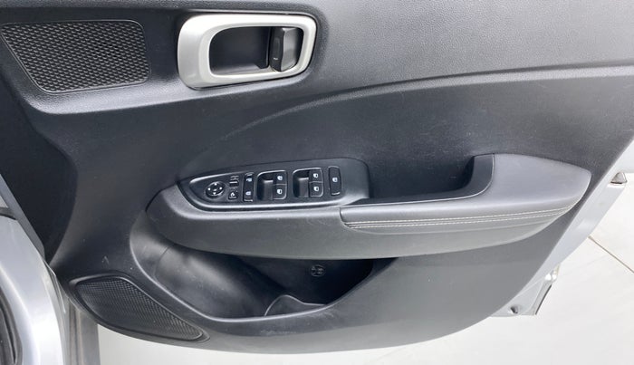 2019 Hyundai VENUE 1.4 CRDI MT SX, Diesel, Manual, 97,611 km, Driver Side Door Panels Control