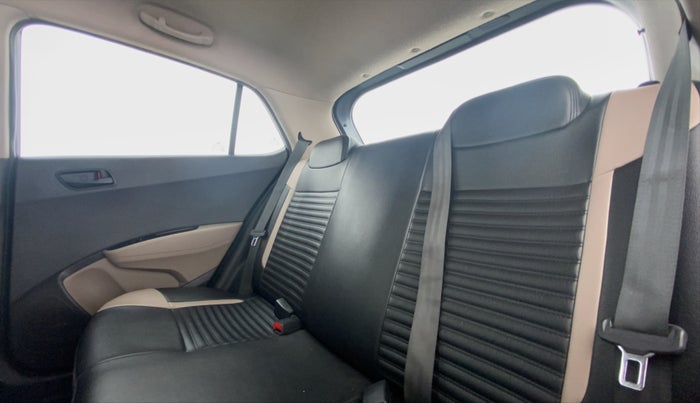 2015 Hyundai Grand i10 MAGNA 1.2 VTVT, Petrol, Manual, 62,335 km, Right Side Rear Door Cabin