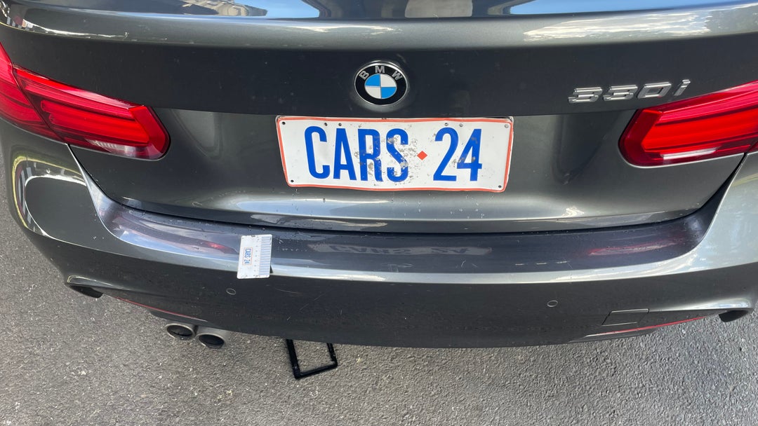 2018 BMW 3 30i M Sport, Automatic, 101851 km, Bumper Rear Scratch