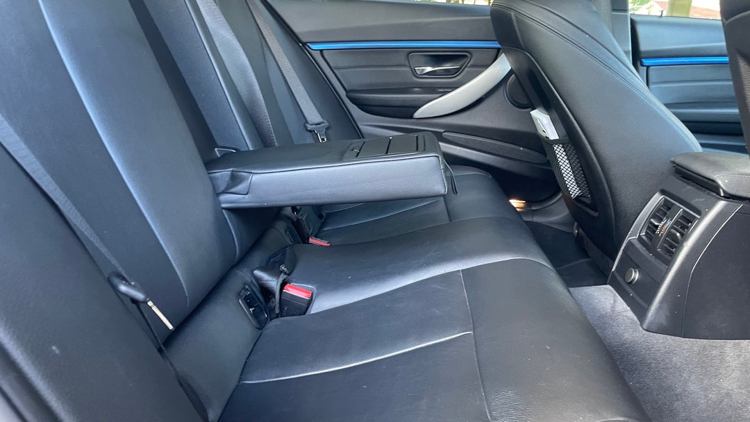 2018 BMW 3 30i M Sport, Automatic, 101851 km, Right Side Rear Door Cabin View