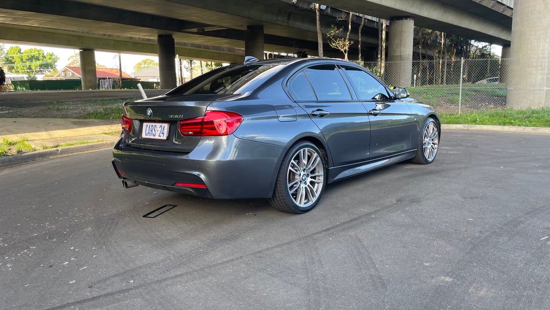 2018 BMW 3 30i M Sport, Automatic, 101851 km, Right Back Diagonal (45- Degree) View