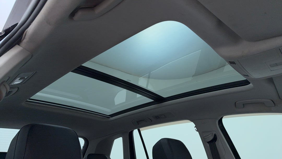 Interior Sunroof/Moonroof