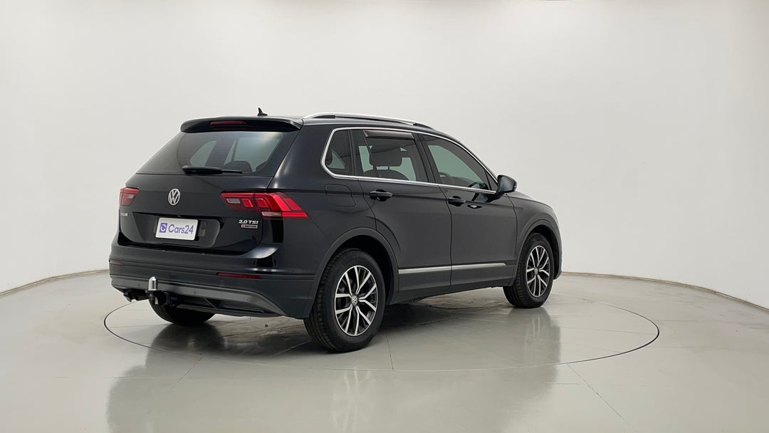 Right Back Diagonal (45- Degree) View