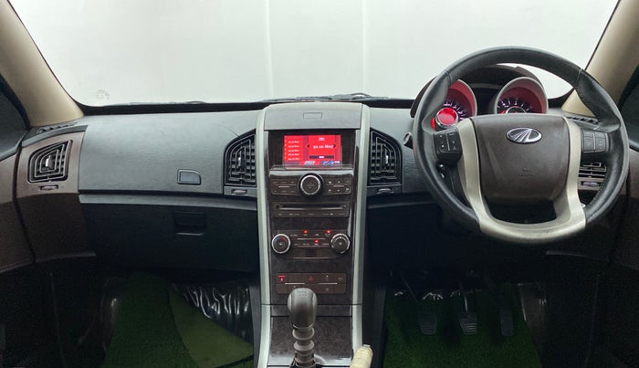 2013 Mahindra XUV500 W8 FWD, Diesel, Manual, 79,383 km, Dashboard