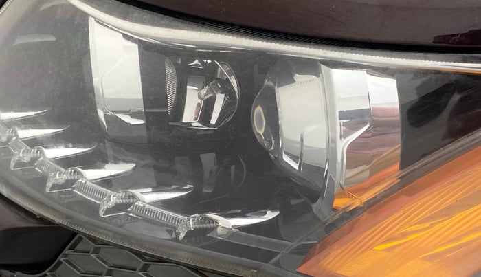2013 Mahindra XUV500 W8 FWD, Diesel, Manual, 79,383 km, Left headlight - Faded