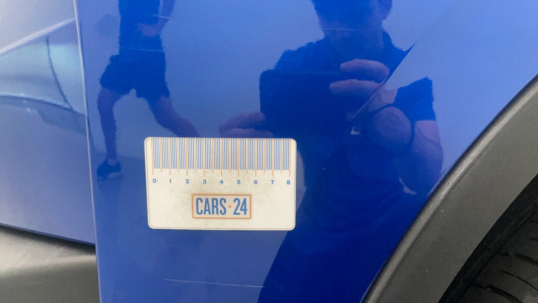 Quarter Panel Front LHS Guard Scratch