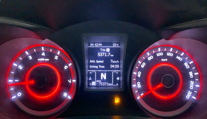 2019 Mahindra XUV300 W8 (O) 1.2 PETROL, Petrol, Manual, 75,927 km, Odometer Image