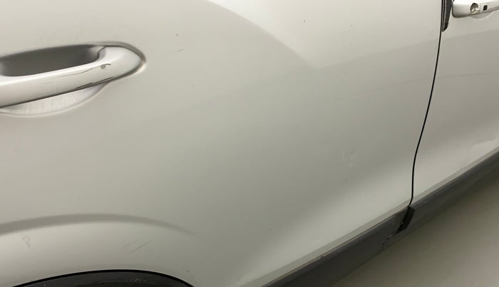 2019 Mahindra XUV300 W8 (O) 1.2 PETROL, Petrol, Manual, 75,927 km, Right rear door - Slightly dented